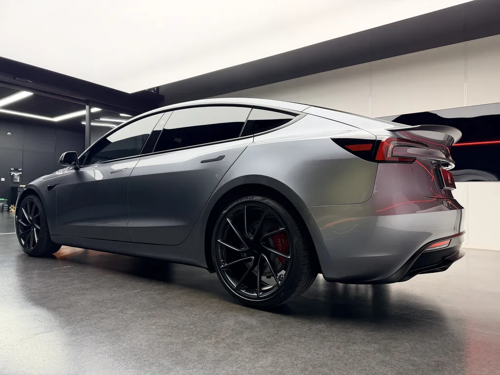 TESLA MODEL 3 HIGHLAND PERFORMANCE QUICKSILVER - PPF PARTIEL - LILLE 59