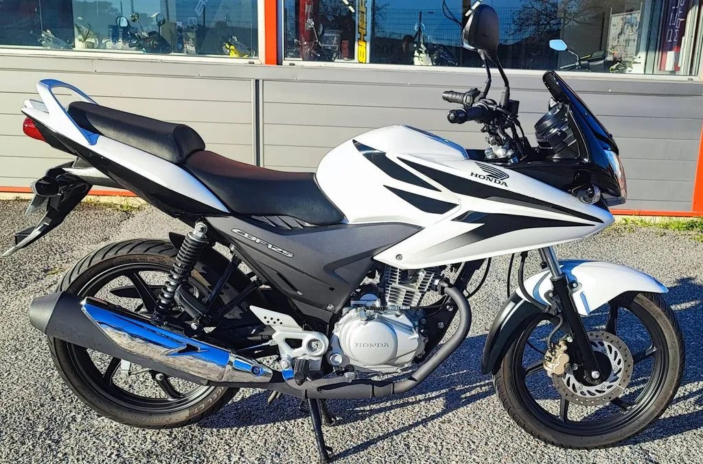 HONDA CBF 125 du 02/2012 avec 8300 KM