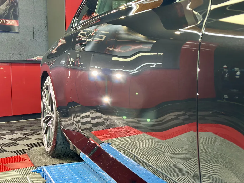 Detailing polissage protection carrosserie spécialiste BMW série 2 Brignais