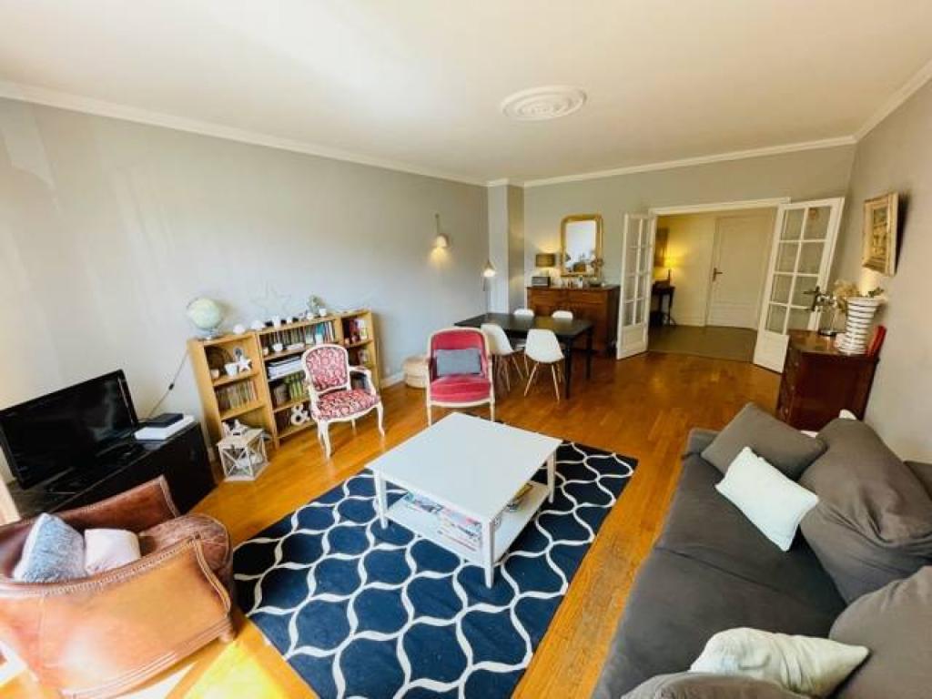 Achat appartement rénové Bordeaux Caudéran  dans une petite copropriété