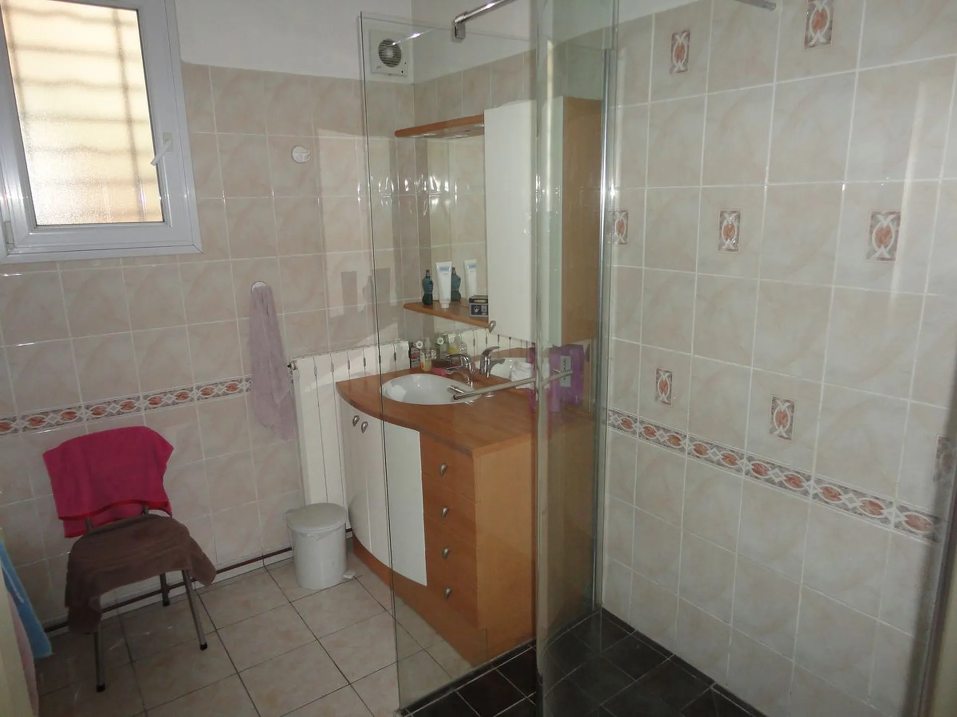 Maison à vendre Carnoux proche Cassis, avec piscine, cave, garage et parking sur 2000m²