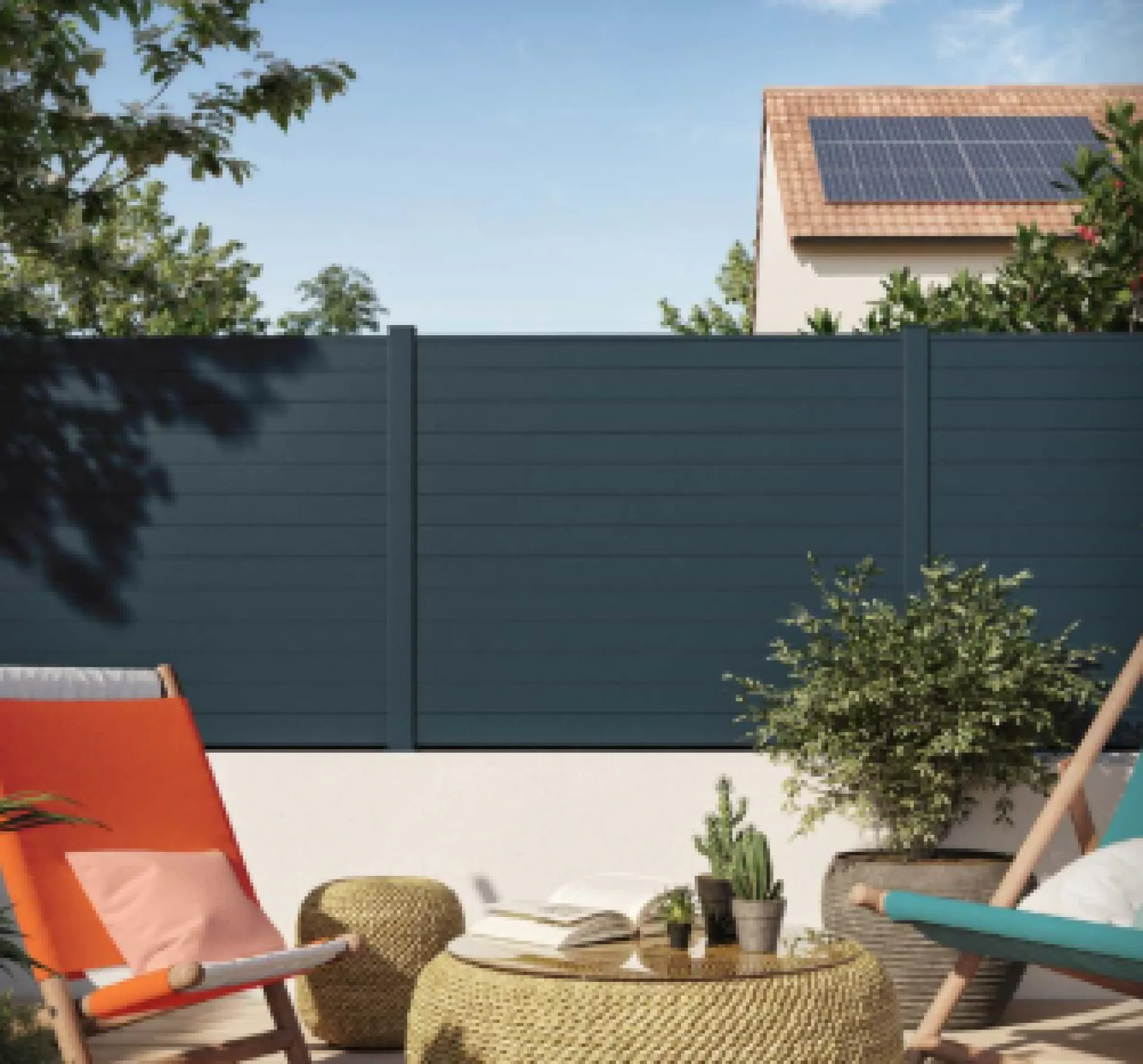 Stores bannes, pergolas, carports, clôtures et garde-corps posés par nos techniciens certifiés RGE