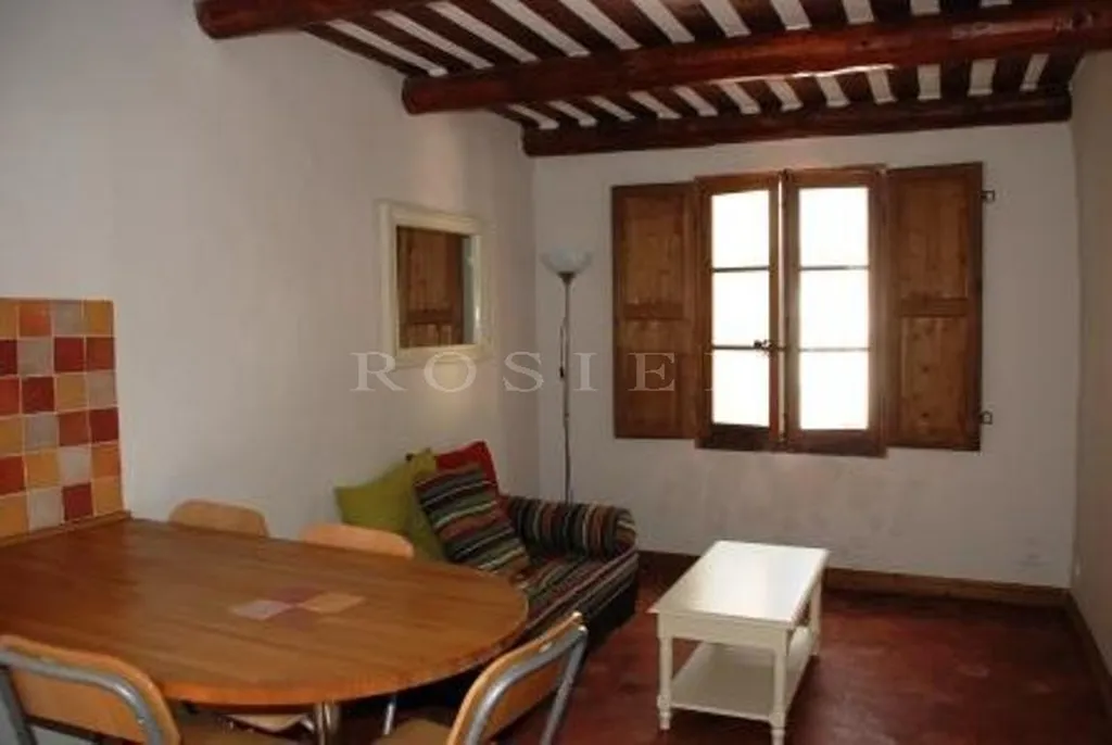 Appartement centre ville dynamique   proche Comtat Venaissin