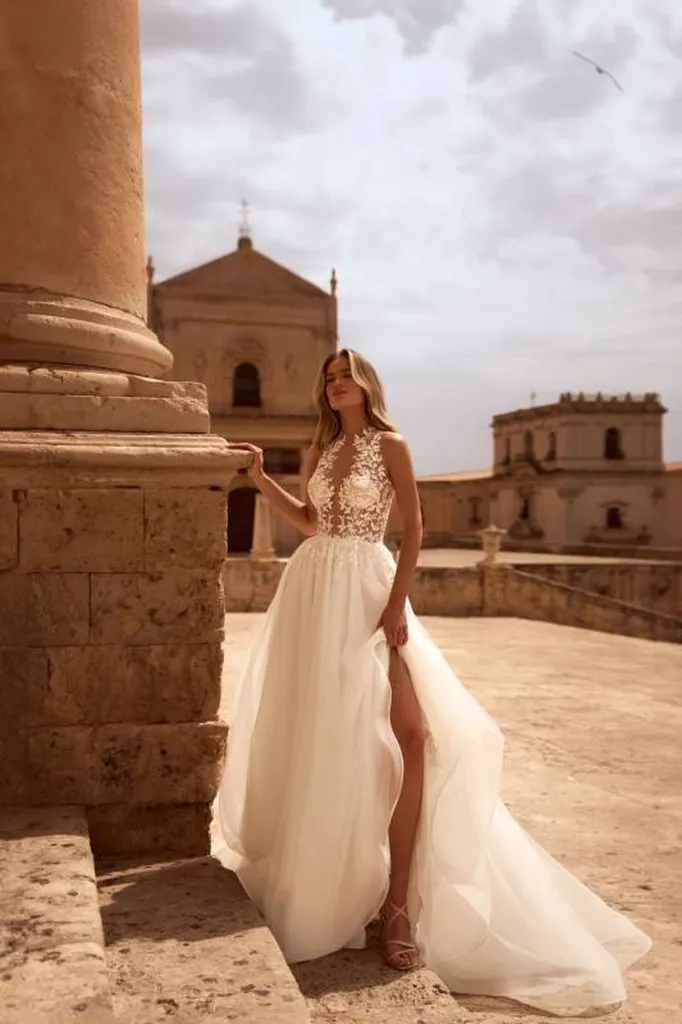 Robe de mariée champêtre fluide avec dos nu à Vitrolles prés de Marseille