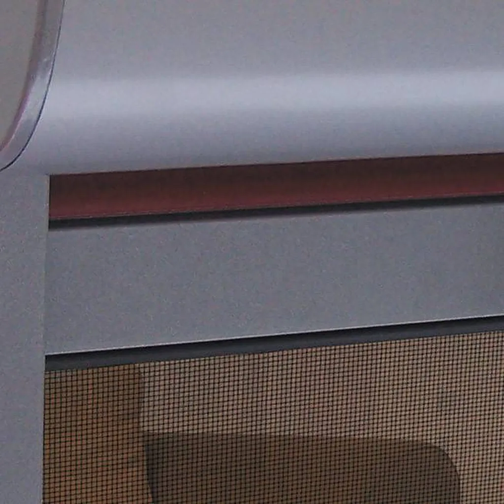 Les avantages de la pose d'un volet roulant électrique avec moustiquaire intégré à Lyon