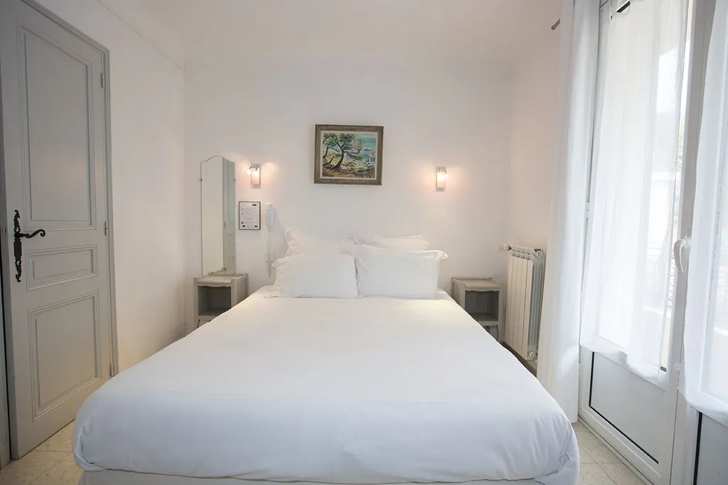 HDLP Hôtel de la Plage de Bormes Les Mimosas Literie 160x200