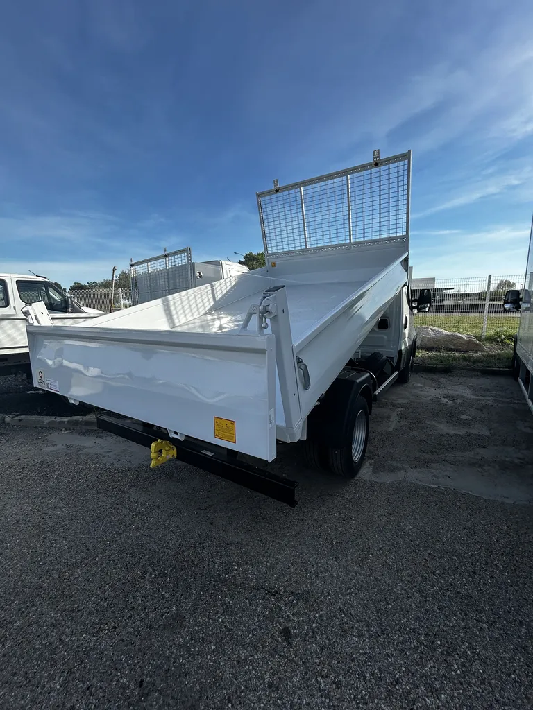 IVECO DAILY BENNE SIMPLE 3.0L 2026