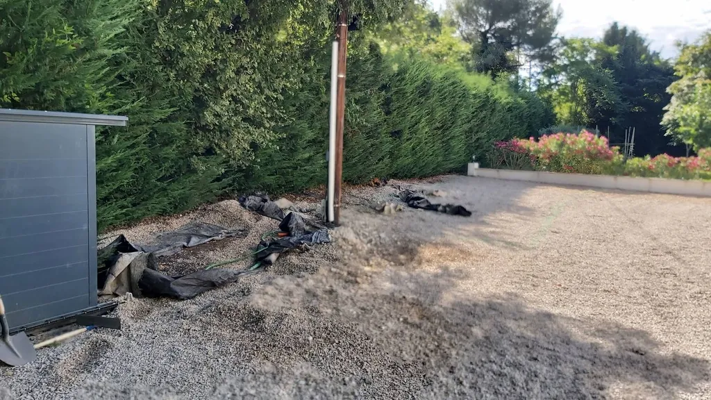 Construction d'un terrain de pétanque à Auriol près d'Aubagne par une entreprise de terrassement