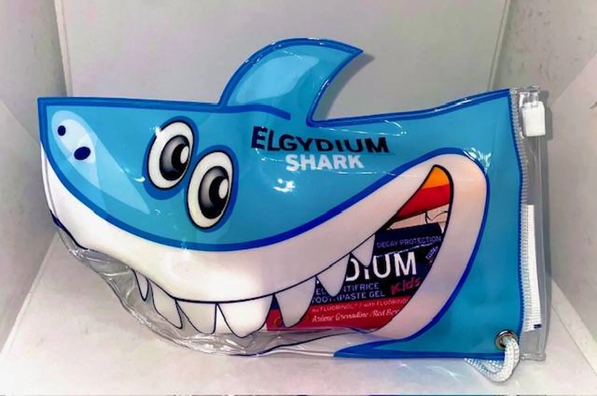 Elgydium brosse a dent pour les enfants ( licornes, requin ,anti-plaques) a la pharmacie du petit Bosquet 13012