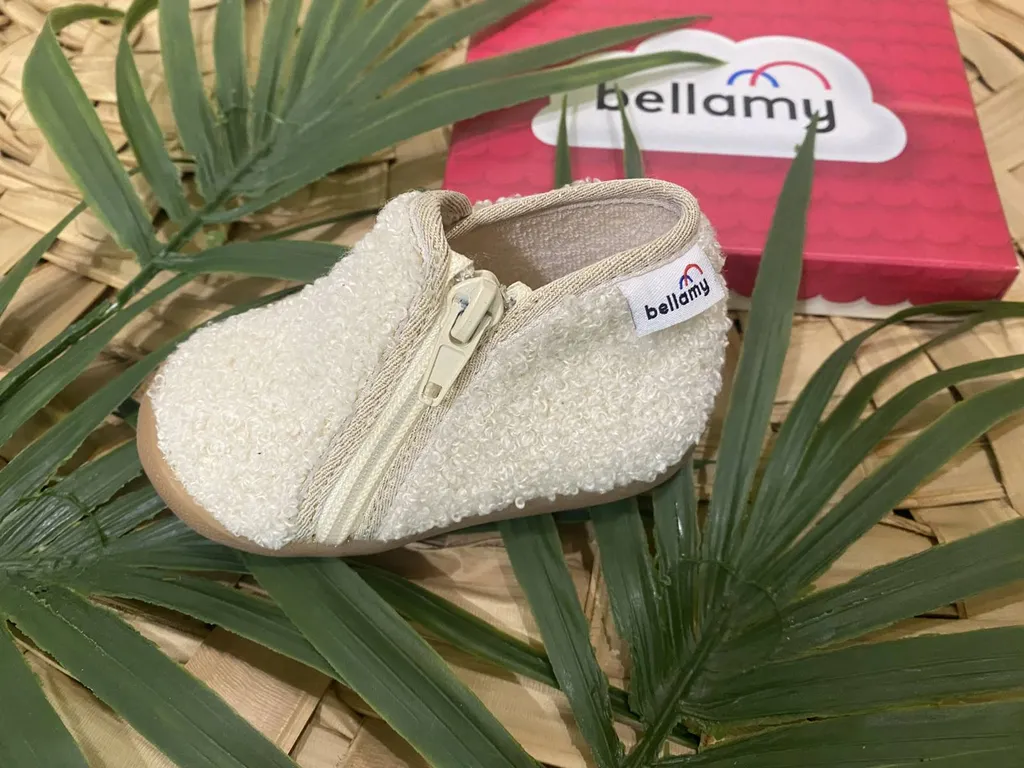 jolie pantoufle bébé près de Caudéran