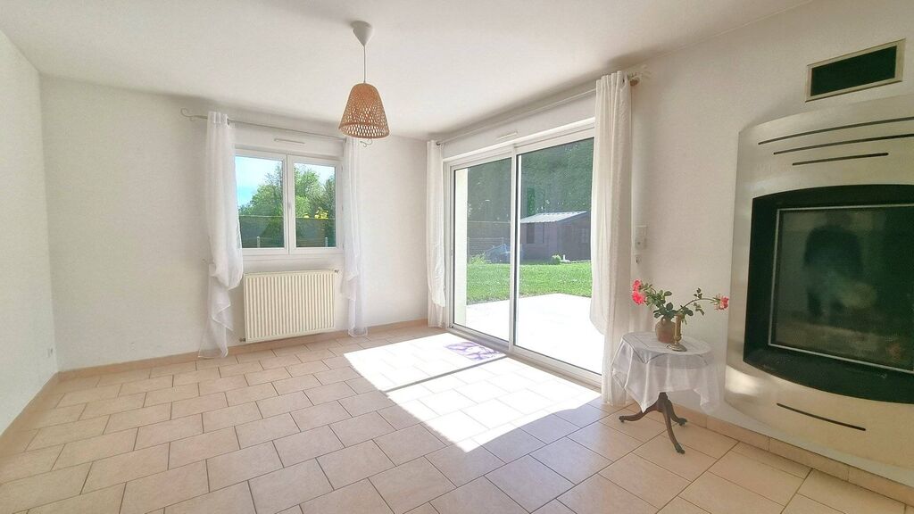 A vendre, belle maison contemporaine, 4 chambres, sous-sol complet à 5 minutes de Dieppe et de Petit-Caux