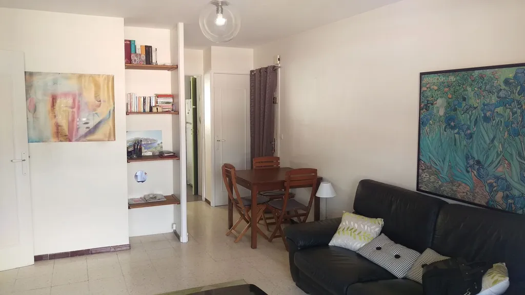 T3 à vendre avec balcon vue mer