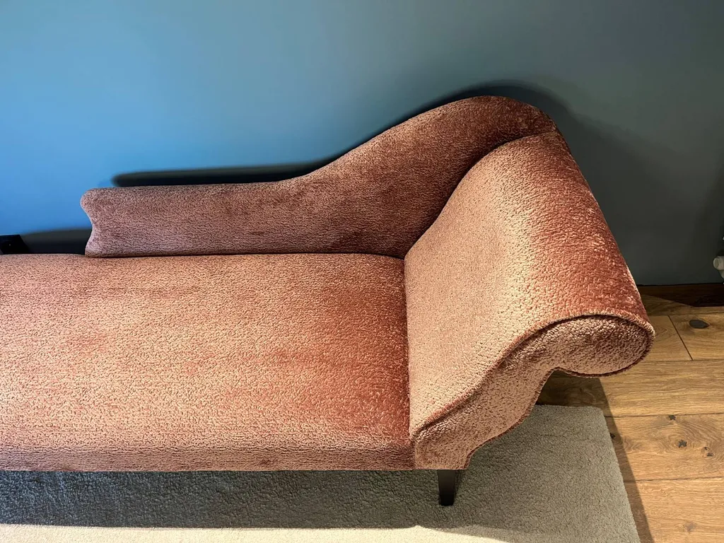 Tapissier décorateur pour réfection de méridienne