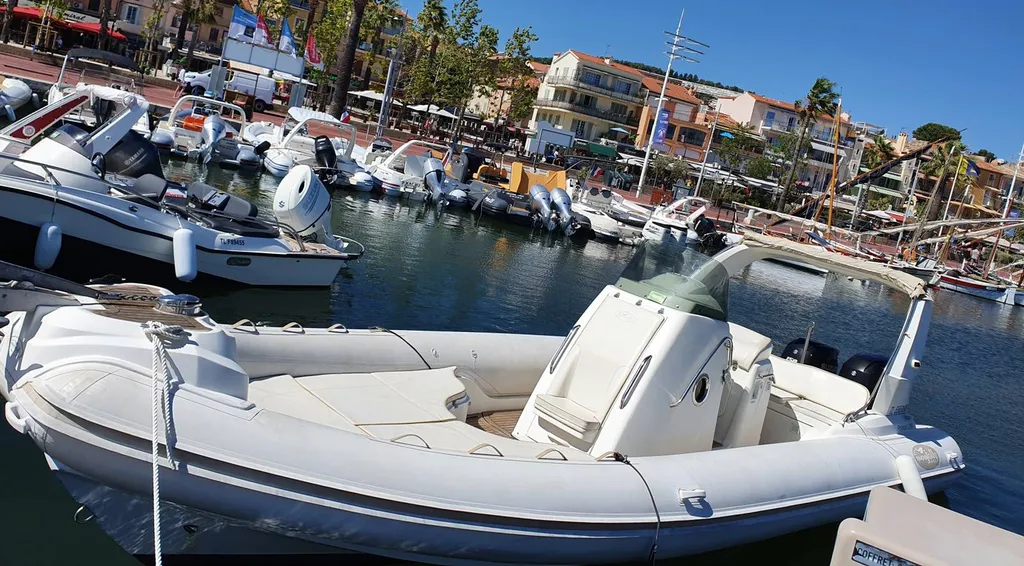 Vente d'occasion bateau à moteur Bandol Var