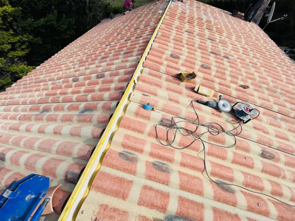 pose de support de faitage sur pst sur bouc bel air