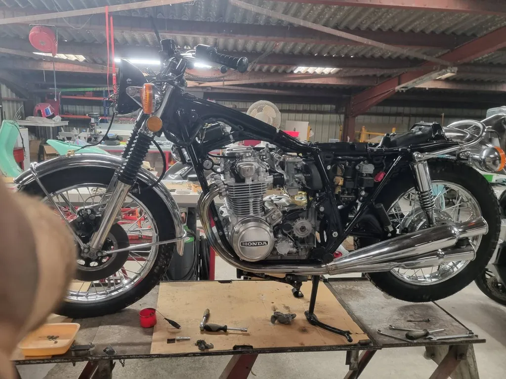 MOTO OCCASION HONDA SIX FOURS LES PLAGES
