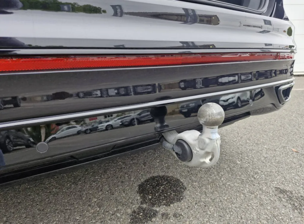 VOLKSWAGEN TIGUAN II 2.0 TDI 150 R-LINE EXCLUSIVE DSG7 OCCASION / ENTRETIEN 100% VW / ATTELAGE ESCAMOTABLE / TOIT OUVRANT / CUIR / CAMERA 360°/ FULL CUIR PRES DE TOULOUSE