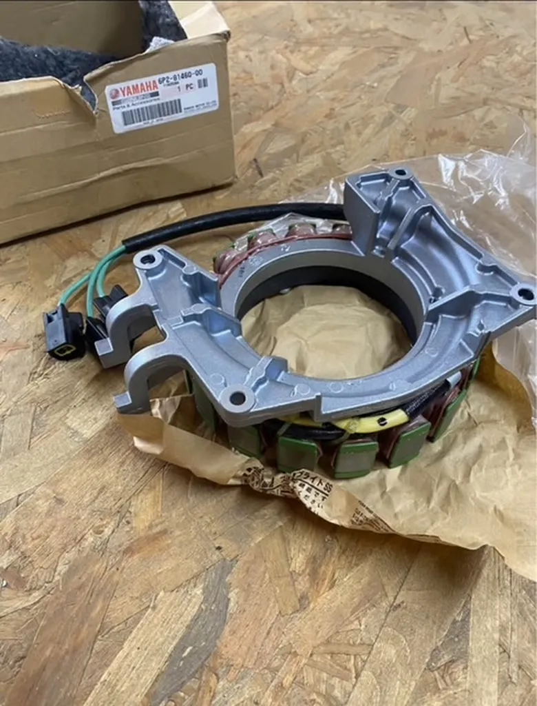 Stator neuf YAMAHA 6P2-81460-00 disponible à Arzal dans le sud du Morbihan