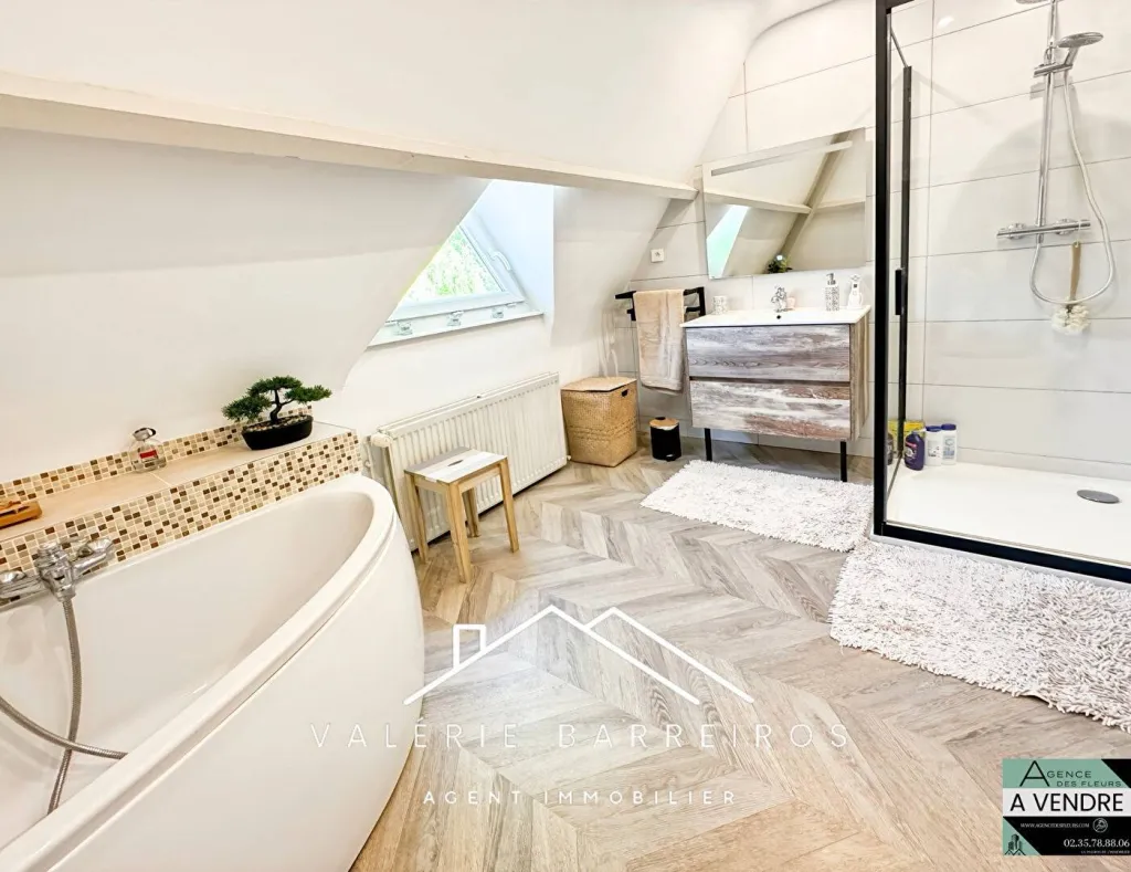 A vendre maison type Normande Longère de 148 m² et une dépendance habitable 67 m² sur LA LONDE 76500