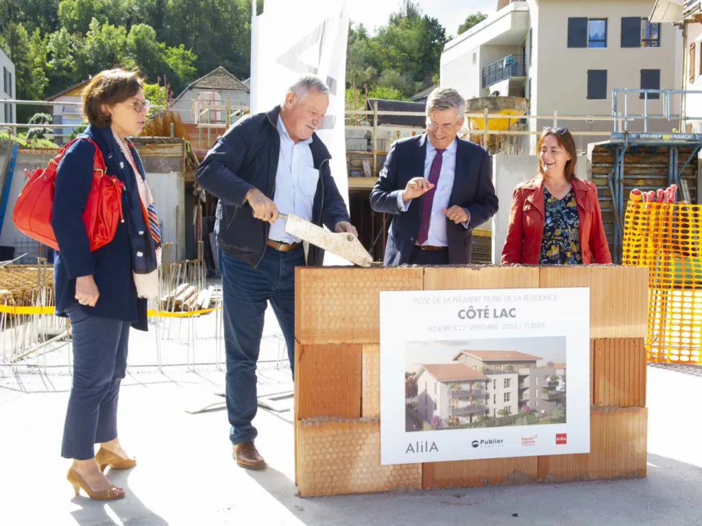 Photographe Pose de Première Pierre 