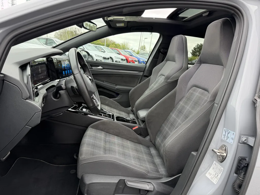 Volkswagen Golf 8 GTD d’occasion à vendre proche du Havre : découvrez cette berline sportive diesel chez Caudebec Automobiles