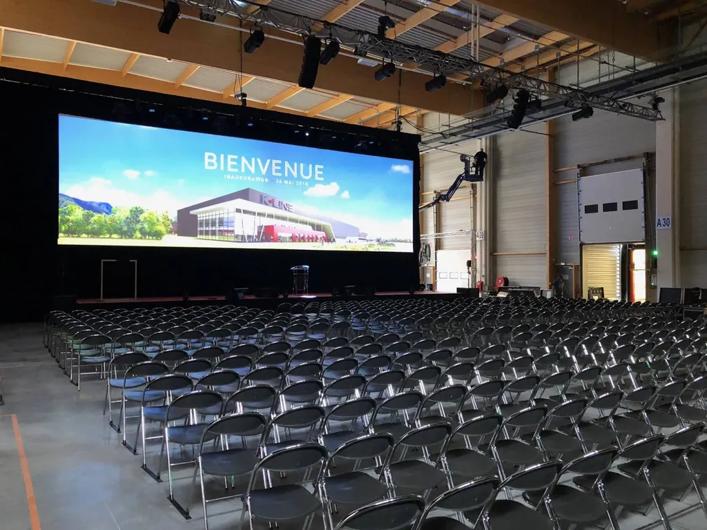 Location de chaises pour inauguration dans l'Ain