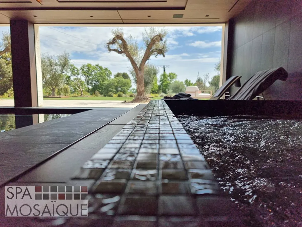 spa carrelé en béton armé Cannes