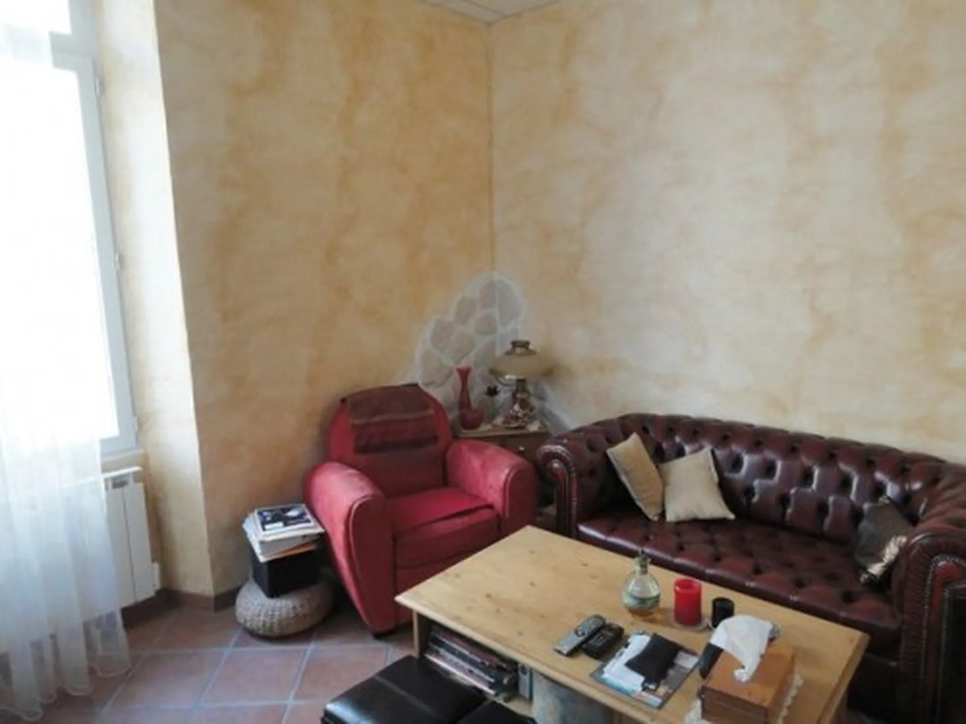  Logement à vendre 3 Roquefort La Bédoule 1er et dernier étage AU COEUR DU VILLAGE