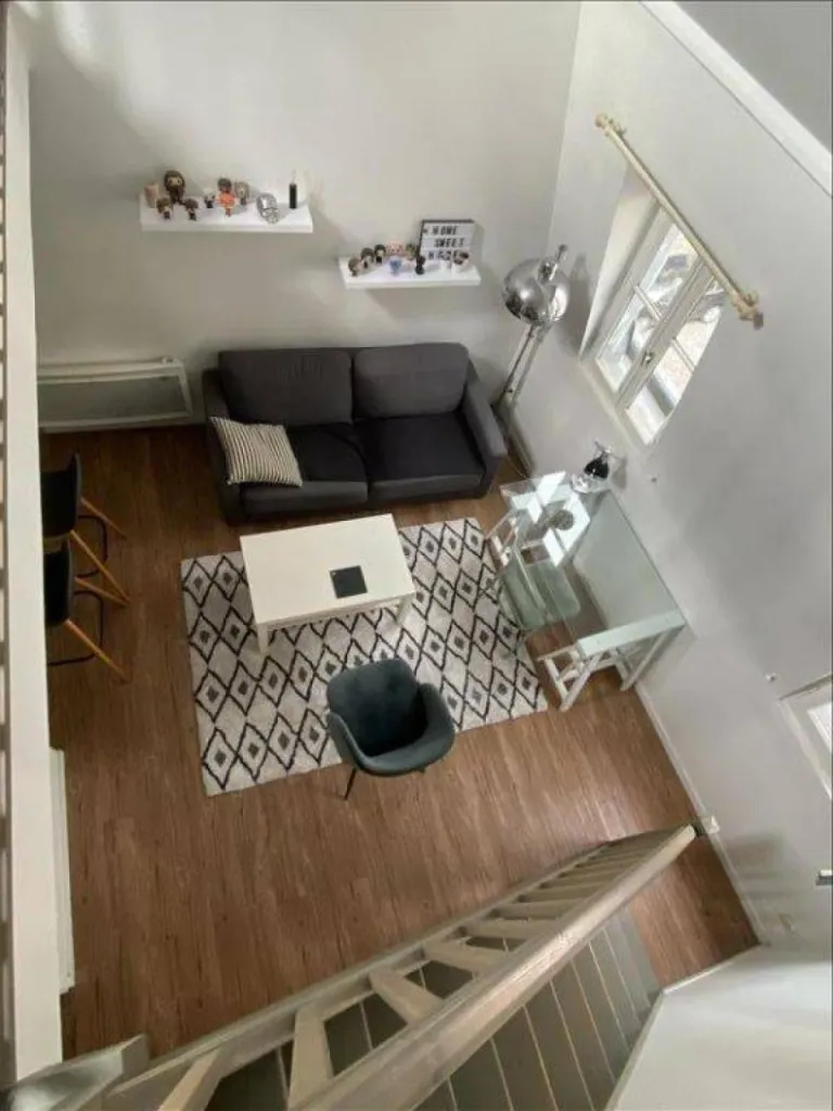 Situé au 15 rue du Sacre à Rouen