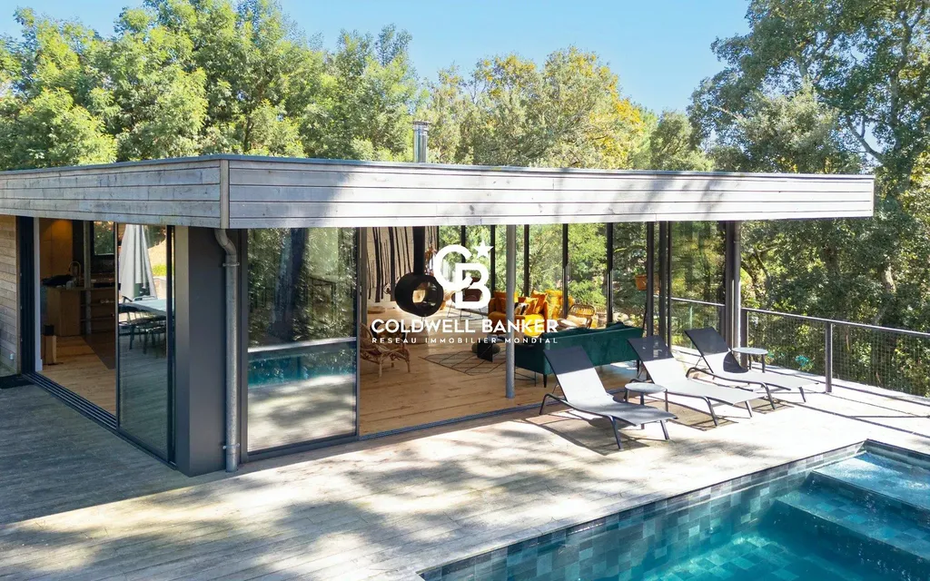 Maison à vendre à Hossegor – contemporaine, nature et piscine au cœur de la pinède