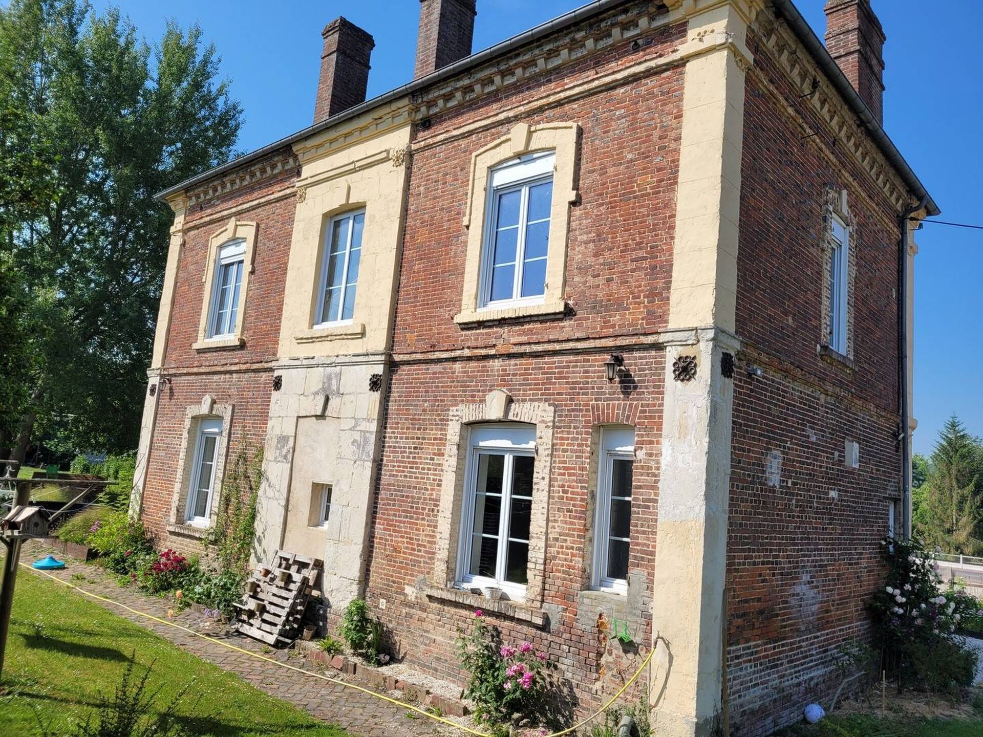 Maison de village sur 1 800 m²