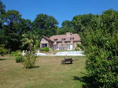 A vendre Propiété Normande sur un parc arboré région Lisieux 14100