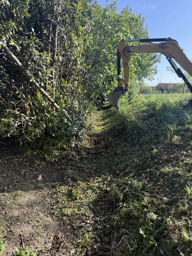 Pose de clôture souple verte 1m80 à Saint-Jean proche Toulouse : installation clôture jardin et sécurisation terrain par LT PAYSAGE