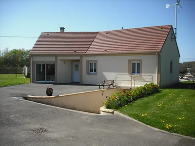 MAISON DE PLAIN-PIED ENTRE LIVAROT ET VIMOUTIERS