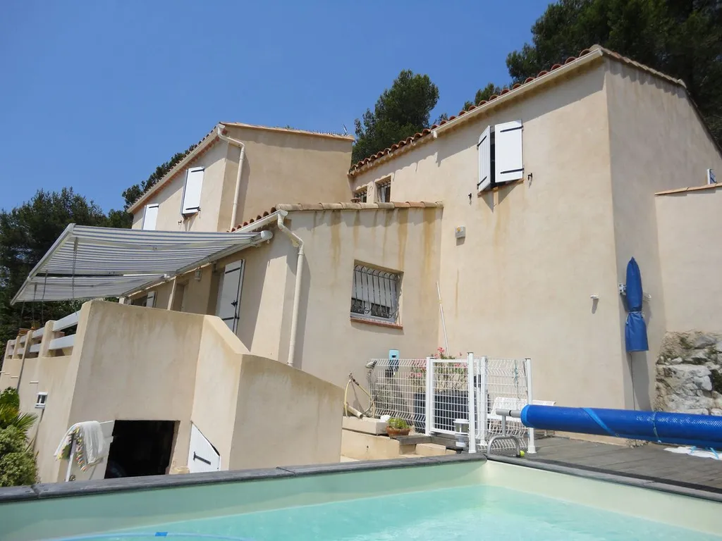 vente villa T7 carnoux