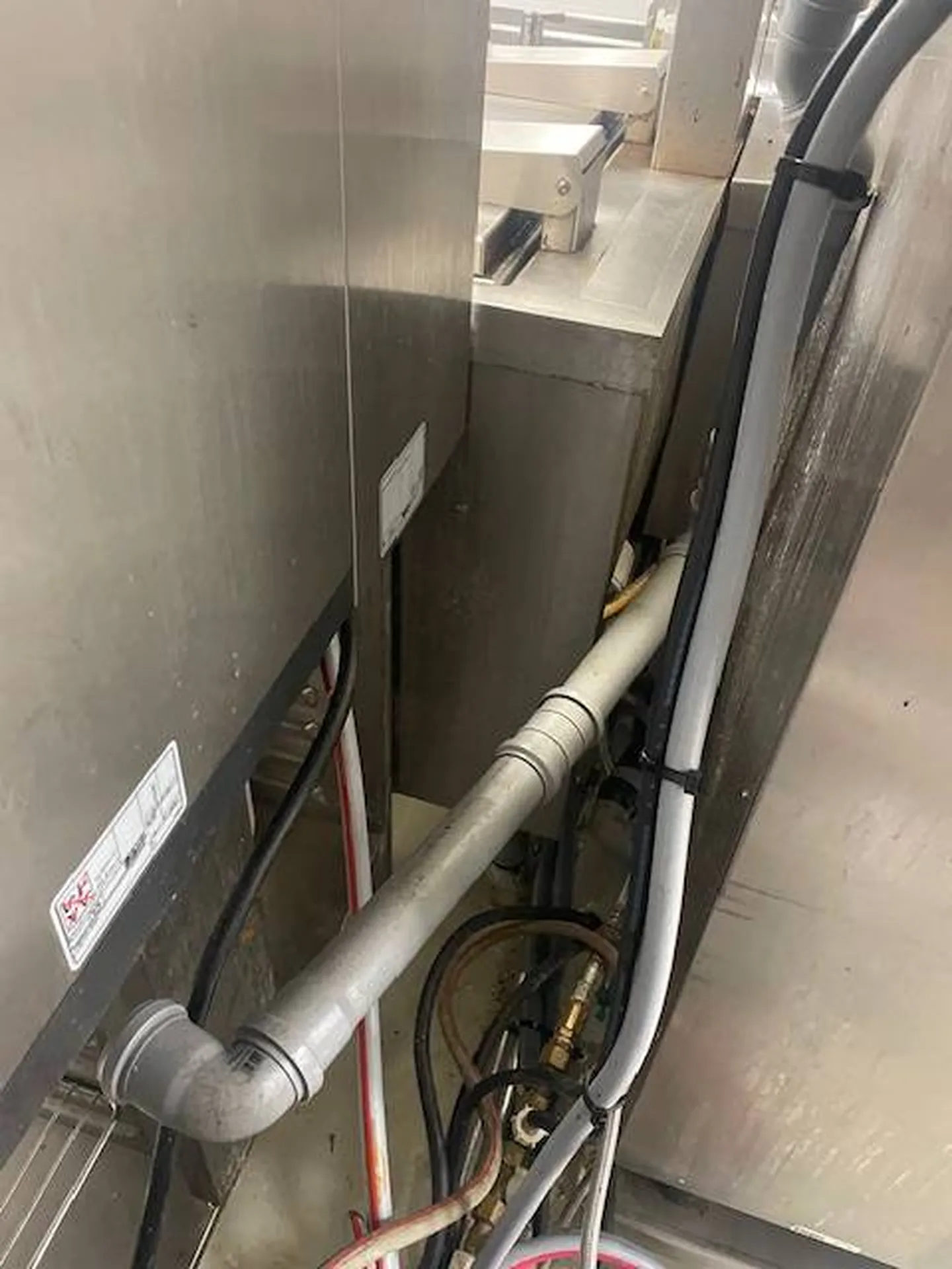 Nettoyage hydraulique et mécanique de conduites d'eaux usées et d'eaux vannes dans complexe immobilier à Gordes 