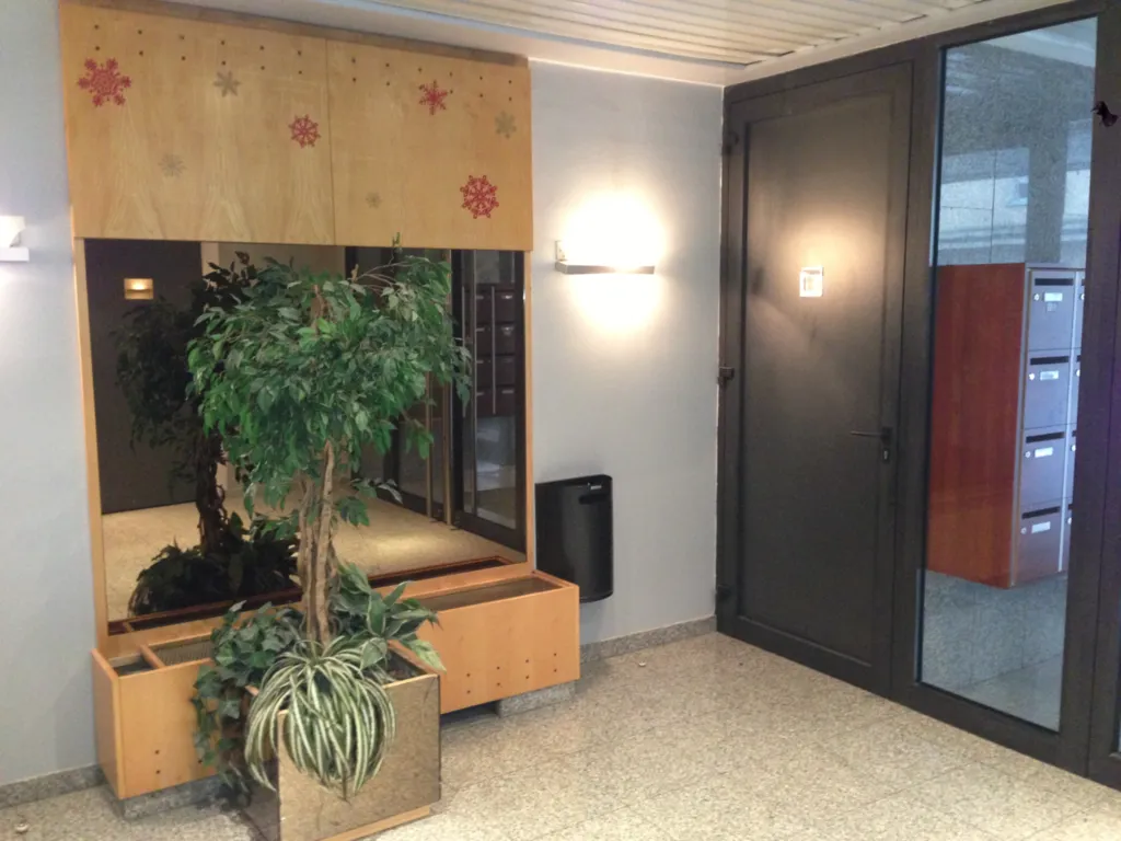 Appartement T2 meublé dans un immeuble calme des années 1990 à Lyon 9ème