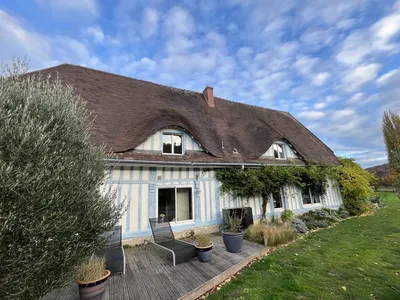 A vendre, maison de caractère, située en bords de Seine, à Jumièges - Excellent état