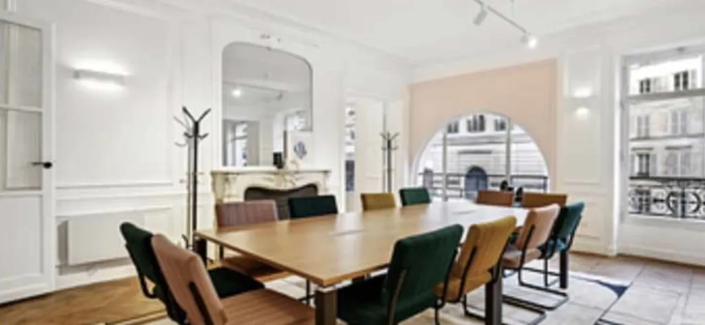 Location - Bureau 124 m², Bastille, Rue du Faubourg Saint-Antoine 75012 PARIS