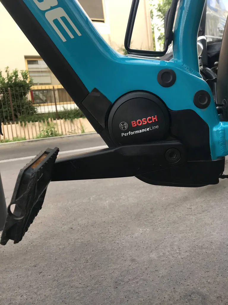 Location de vélo électrique en moteur Bosch pour faire des grandes distances à vélo