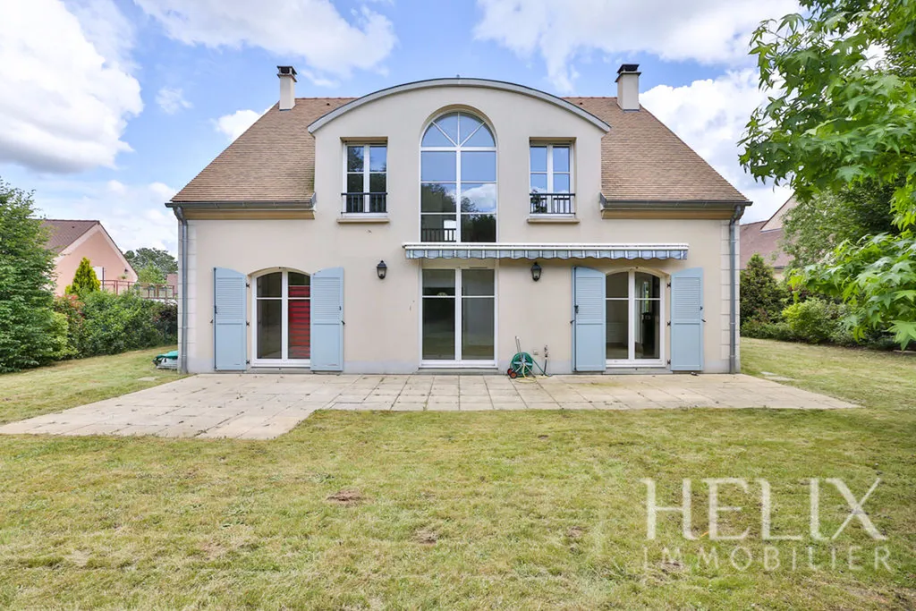 Gran casa amueblada Villennes-sur-Seine, cerca de la escuela internacional