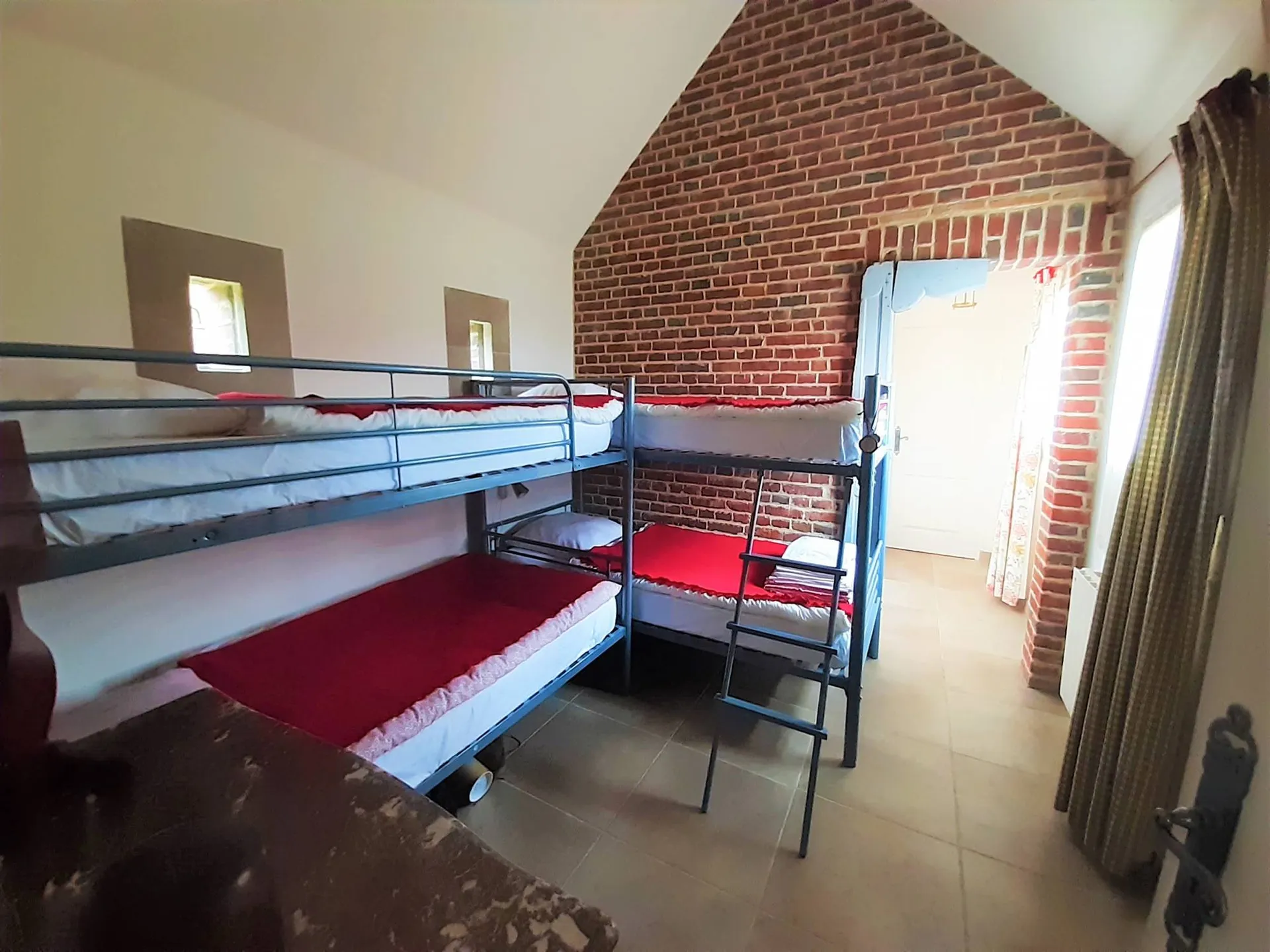 Vente d'une Propriété Normande de caractère sur presque 2 hectares de terres, dans la région du Calvados 14.