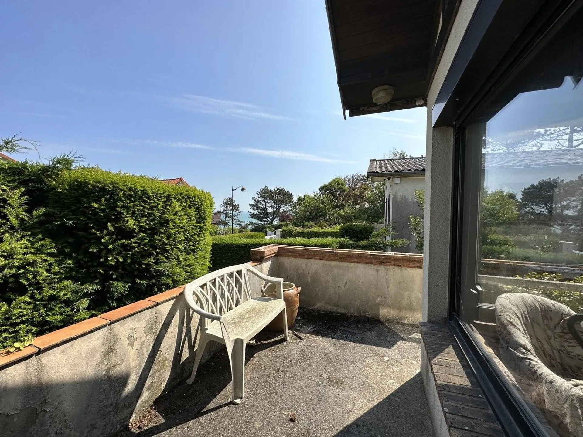 A vendre en Seine-Maritime maison avec beau potentiel et vue sur la mer, 76.