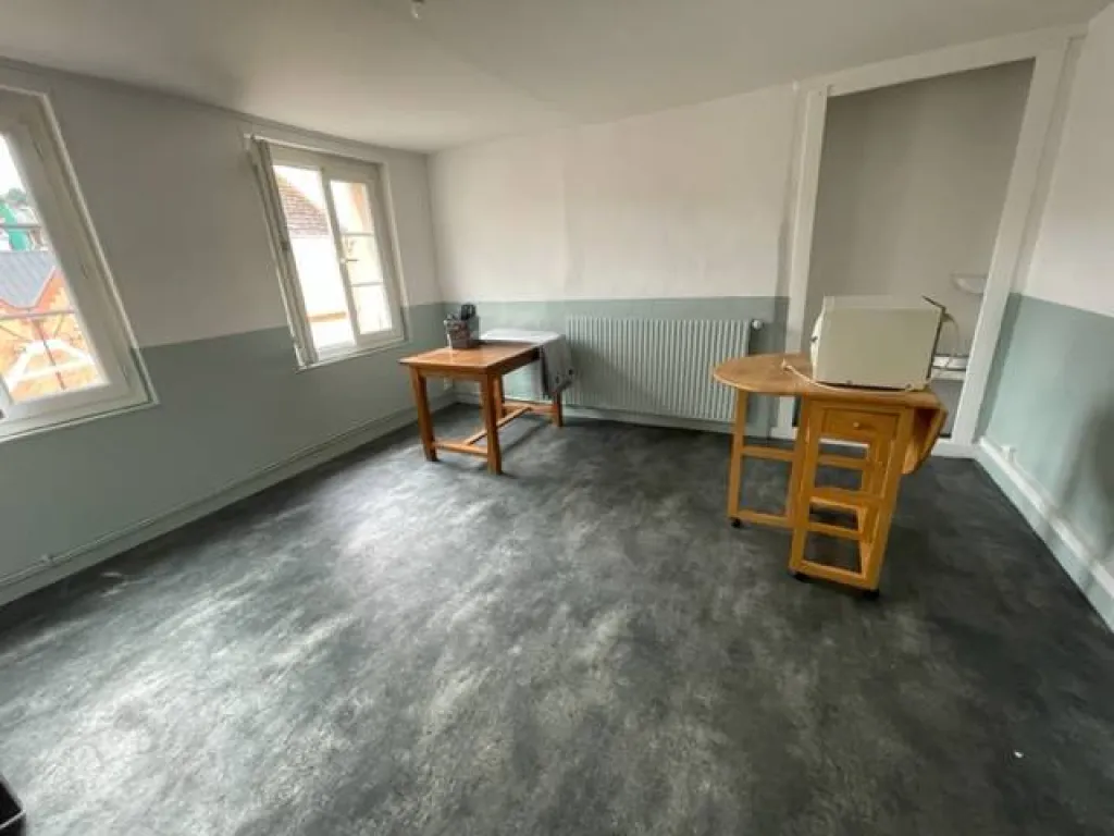 A vendre immeuble de 170 m² habitables comprenant 6 lots sur la commune d'ELBEUF 76500