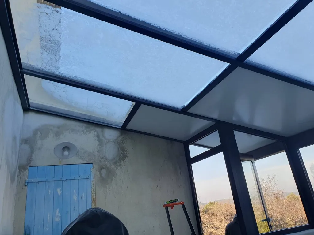 pose d'une véranda sur mesure en aluminuim Technal à Martigues