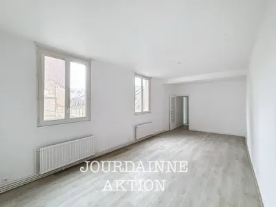 À vendre, appartement de 3 chambres à Rouen rue de Le Nostre