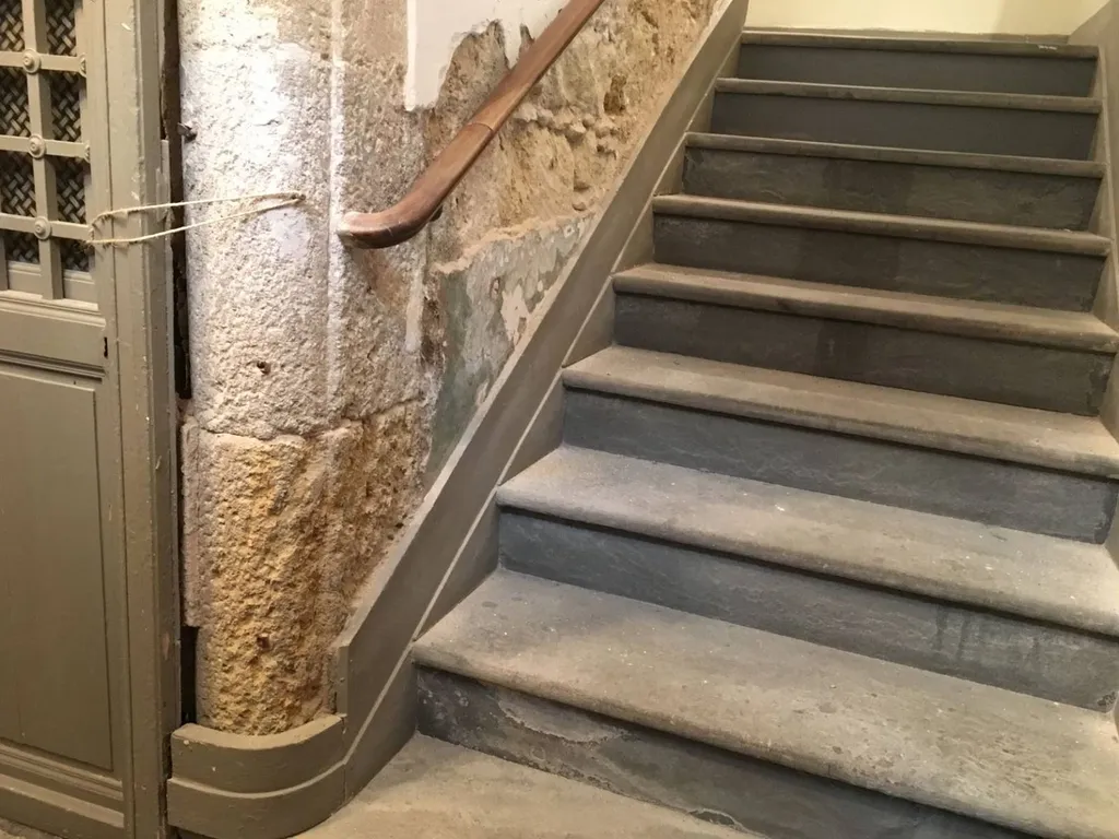 Comment éliminer les remontées capillaires dont le salpêtre de vos murs à Montpellier Hérault