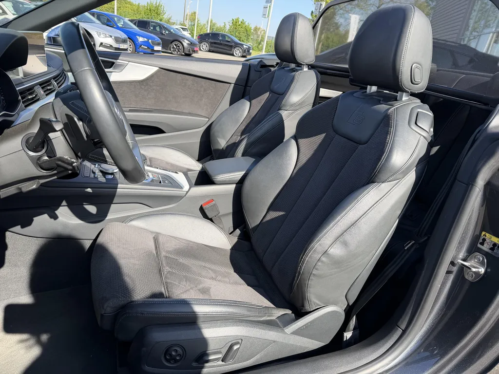 Vente Audi S5 Cabriolet occasion Quattro près du Havre : découvrez ce véhicule de sport haut de gamme chez Caudebec Automobiles