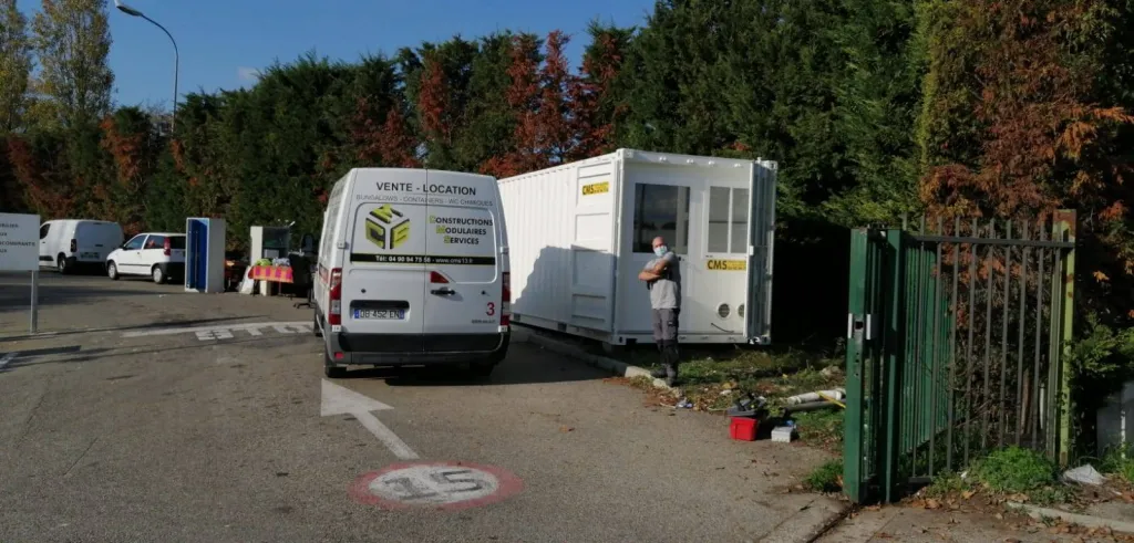 Location de constructions modulaires pour accueil d'une déchèterie au Pontet
