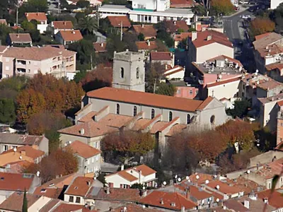 Transport en TAXI VSL au départ de SOLLIÈS-PONT (83 210) en direction des établissements de santé marseillais